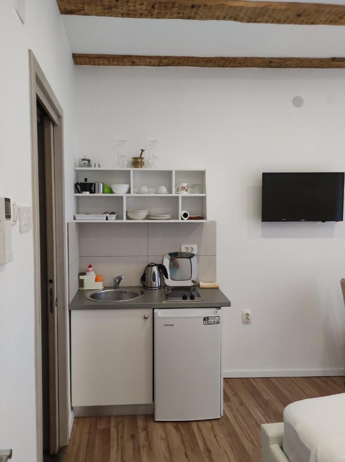 Apartments Krstulja Baška Extérieur photo