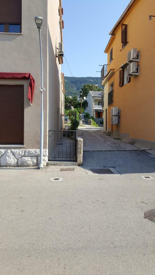 Apartments Krstulja Baška Extérieur photo